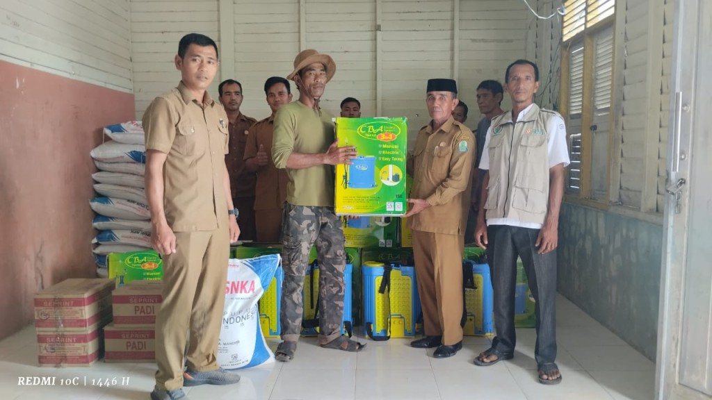 Penyerahan Alat Pertanian